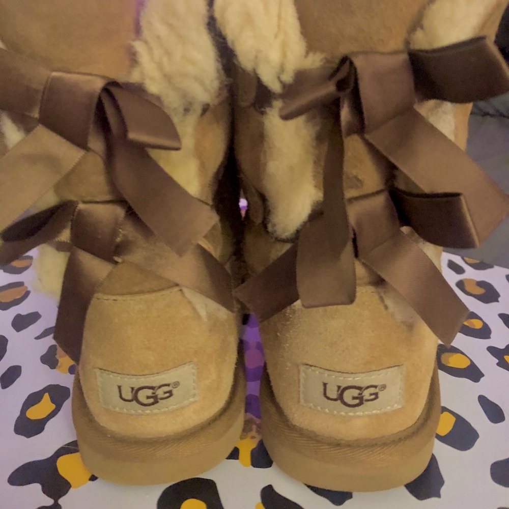 UGG Boots  SZ-4/6